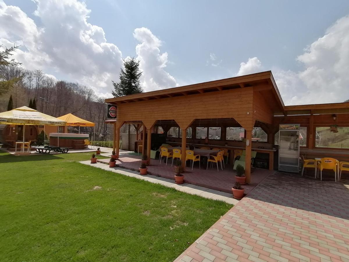 Pensiunea Colt Alb Бэйле-Хомород Экстерьер фото