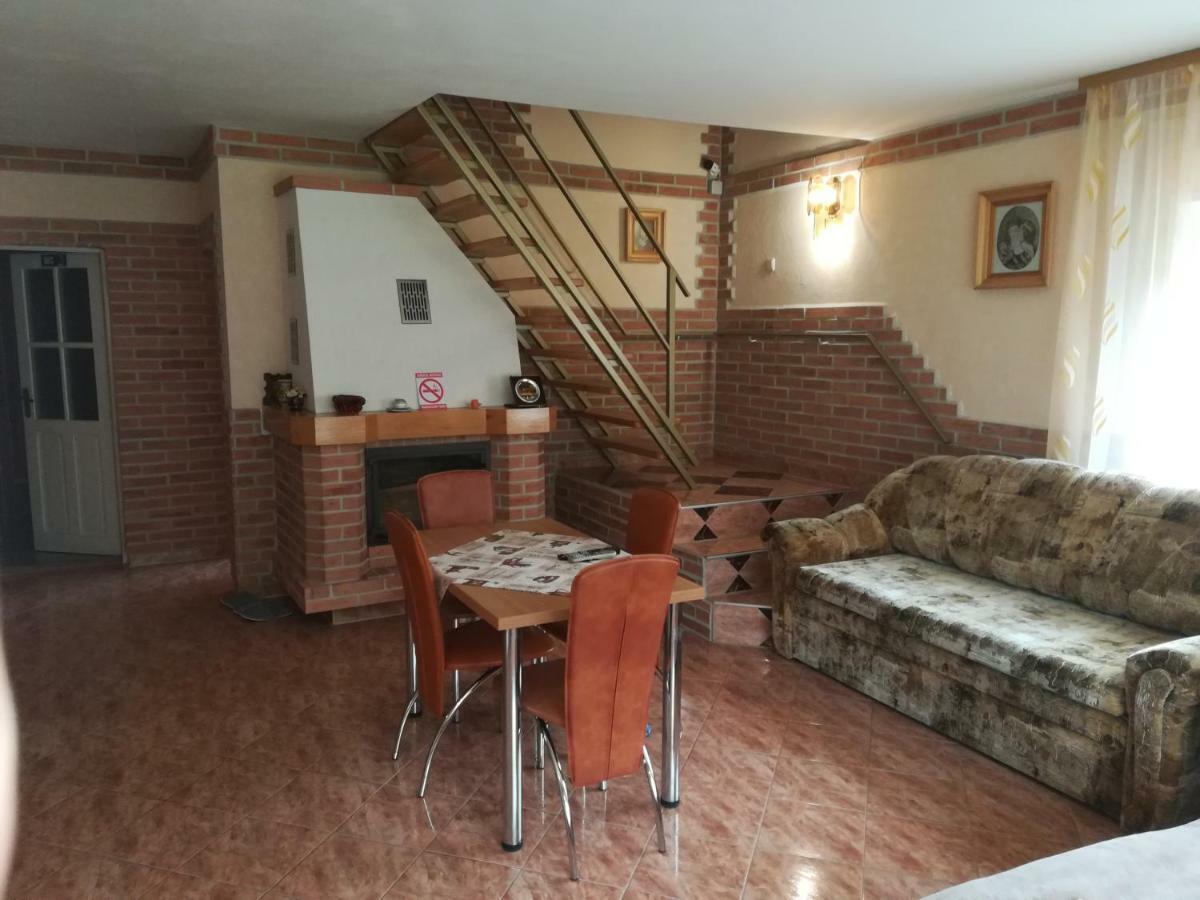 Pensiunea Colt Alb Бэйле-Хомород Экстерьер фото