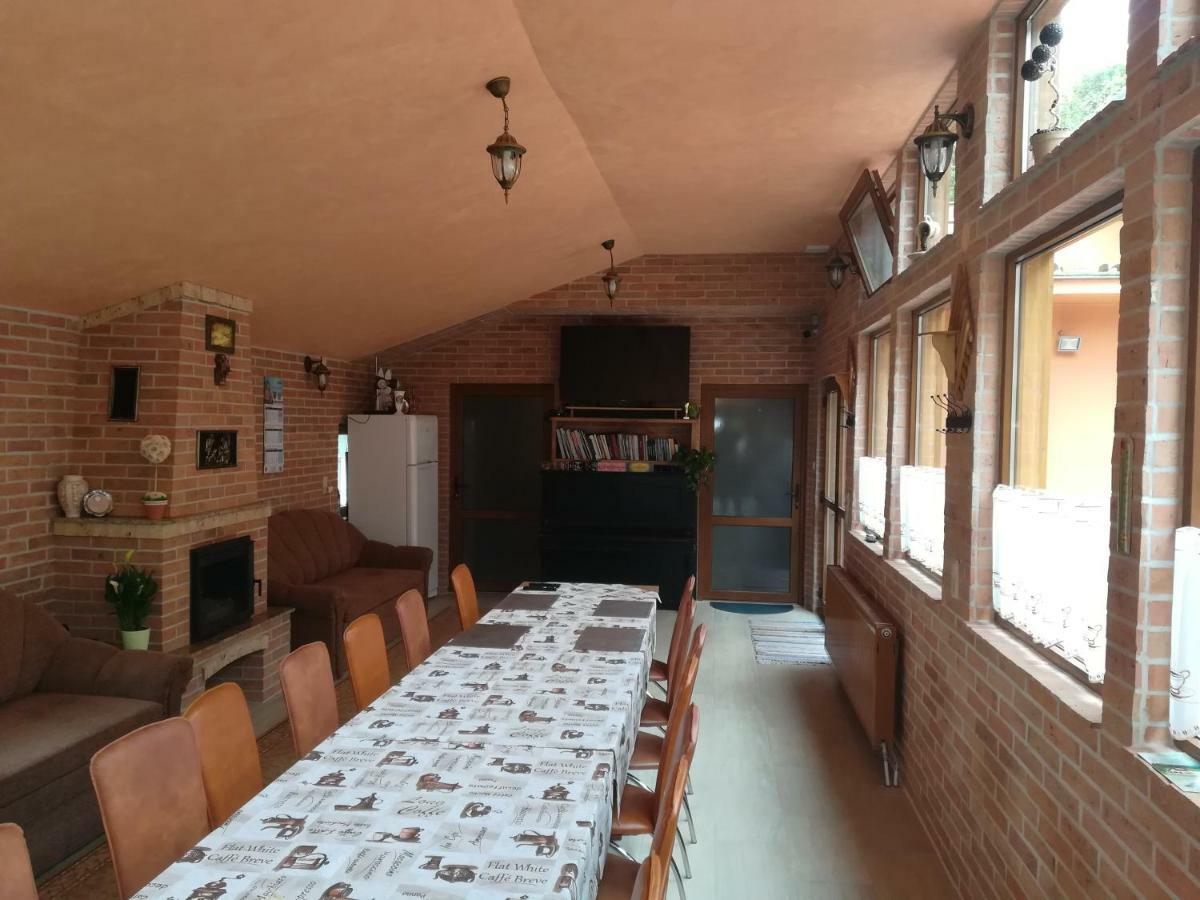 Pensiunea Colt Alb Бэйле-Хомород Экстерьер фото